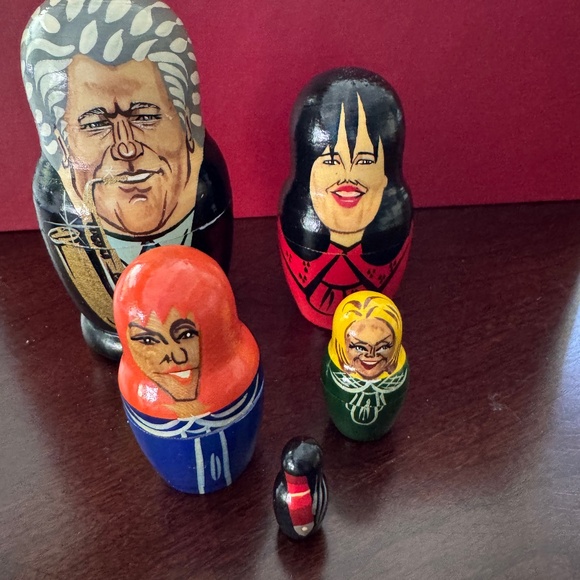 Bill Clinton Matryoshka Nesting Dolls inspired by Bill Clinton & Monica Lewinsky - Picture 1 of 7